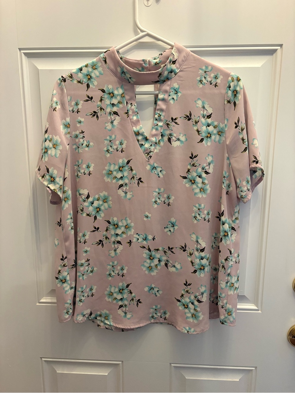 Women’s Lilac Floral Keyhole Mock Neck Blouse